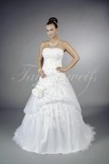 Wedding dress TW0045B - Wedding dress TW0045B A-line tulle 3D flowers detachable train 1