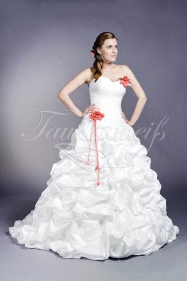 Wedding dress TW0187B - Wedding dress TW0187B A-line taffeta ruffles voluminous strapless red flower train